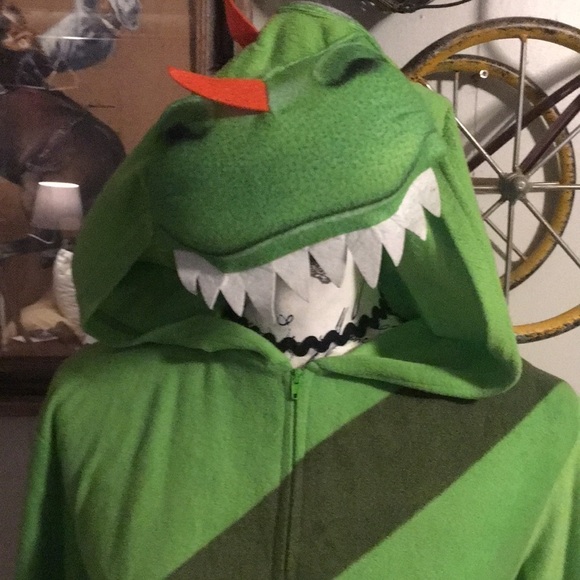 NWT Fortnite zip up pj’s - Picture 5 of 10